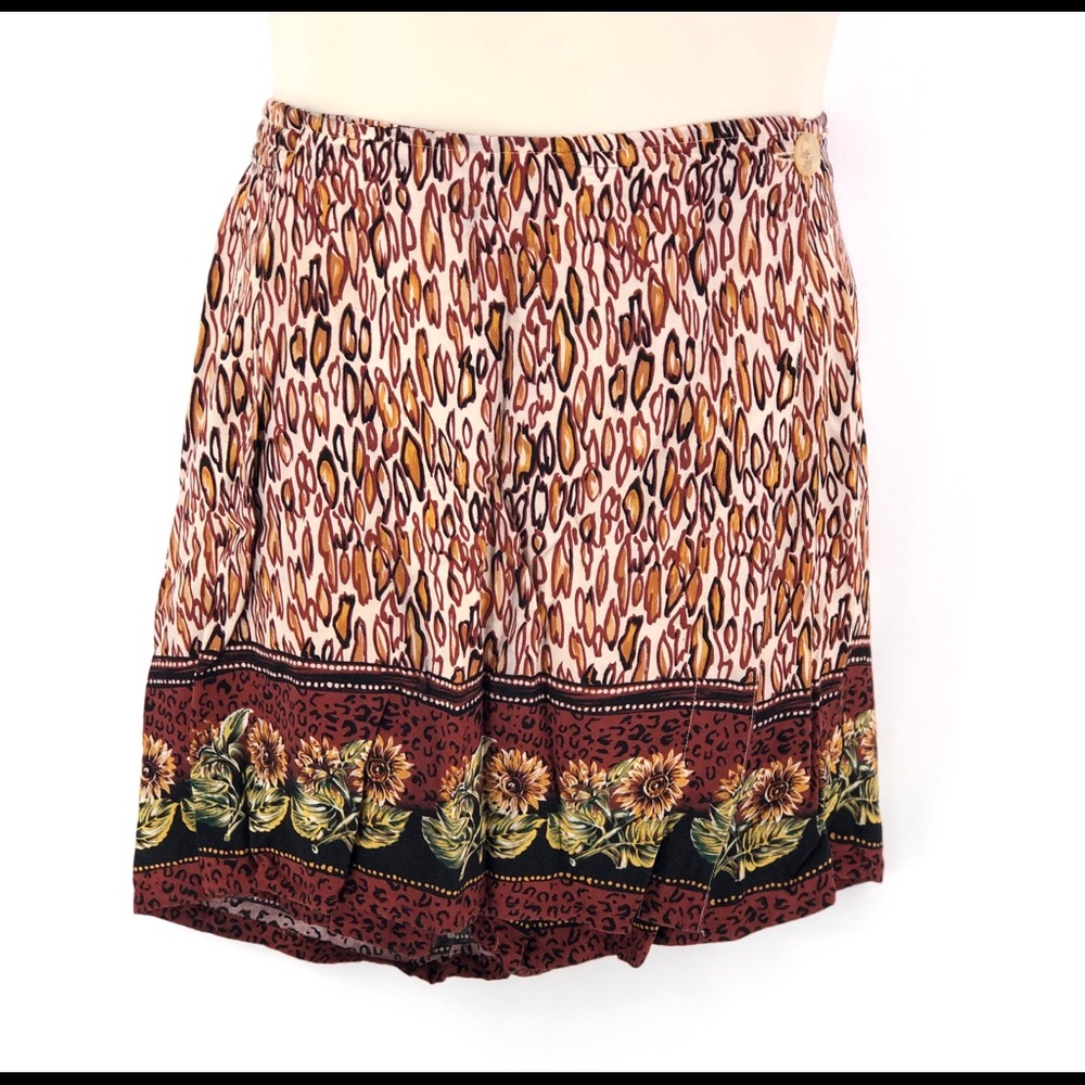 Solutions Women’s Brown Multi Skort M
